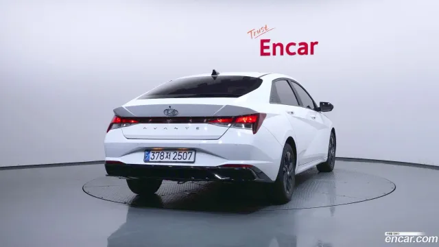 Hyundai Elantra (Avante)