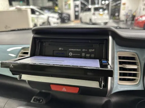 Honda N-BOX Slash