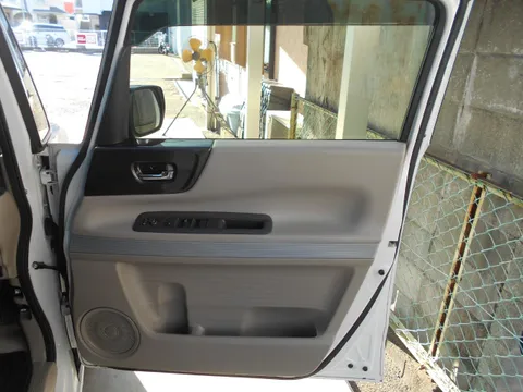 Honda N-BOX Slash