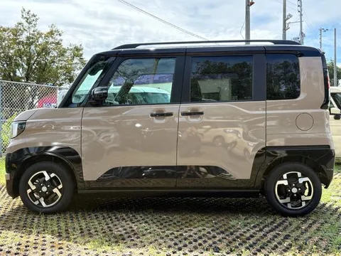 Mitsubishi Delica Mini