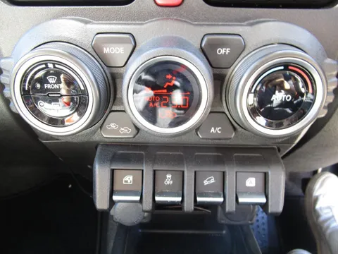 Suzuki Jimny Sierra