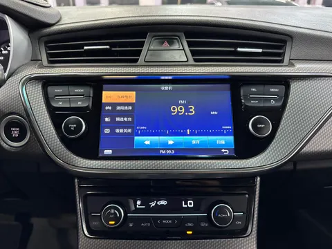 Geely Emgrand GS