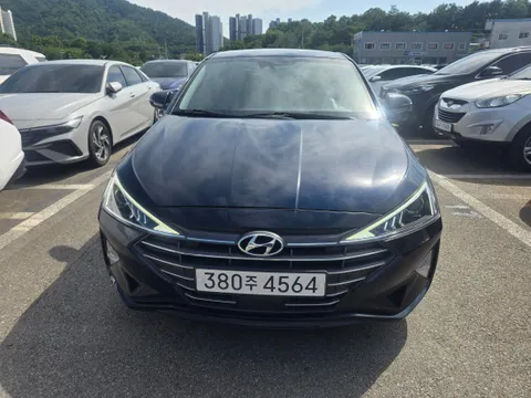 Hyundai Elantra (Avante)