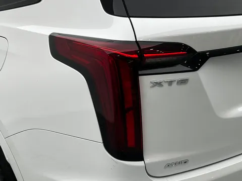 Cadillac XT6
