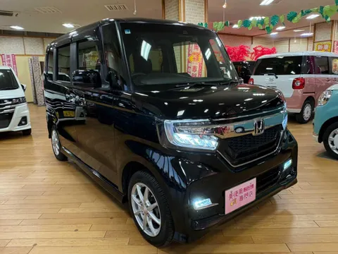 Honda N-BOX Custom
