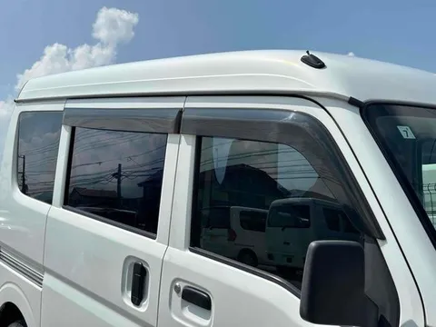 Mitsubishi Minicab Van