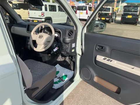 Daihatsu Mira Tocot