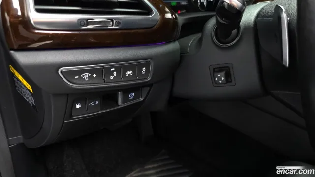 Genesis G90 (EQ900)