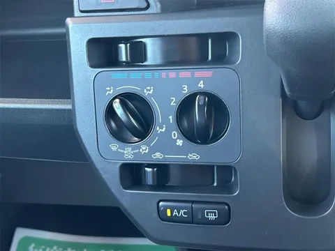 Toyota Pixis Mega