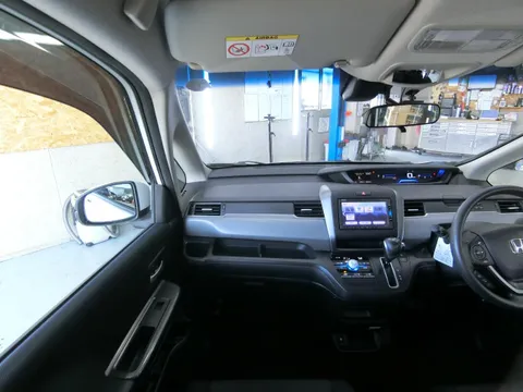 Honda Freed Plus