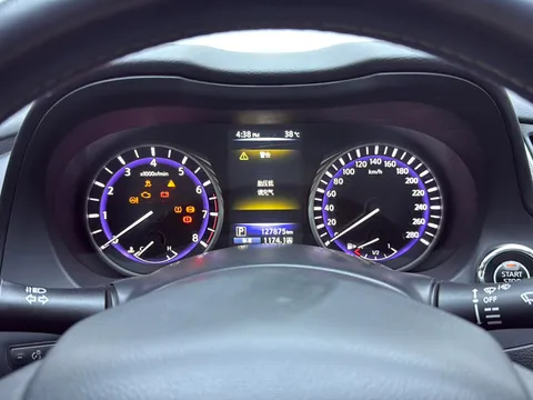 Infiniti Q50L