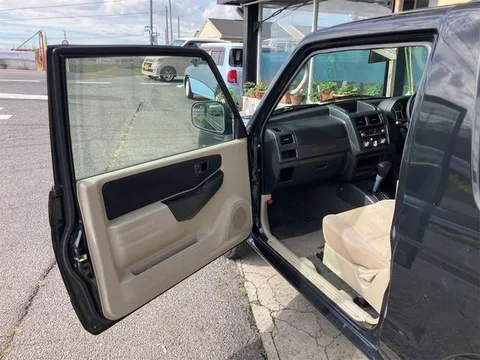 Mitsubishi Pajero Mini