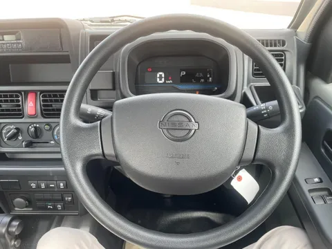 Nissan Clipper Truck
