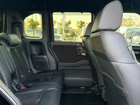 Honda N-BOX Custom
