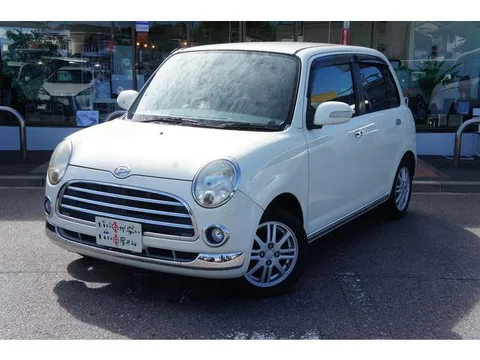 Daihatsu Mira Gino