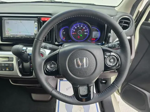 Honda N-WGN Custom