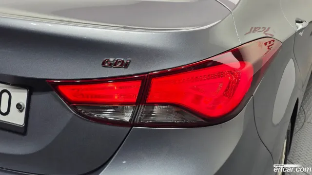 Hyundai Elantra (Avante)