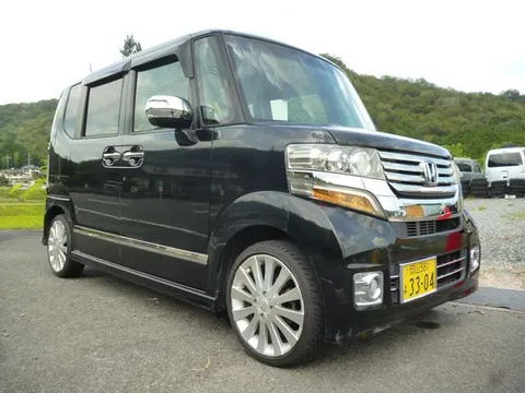 Honda N-BOX Custom