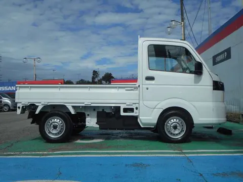 Nissan Clipper Truck