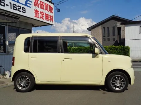 Daihatsu Move Conte