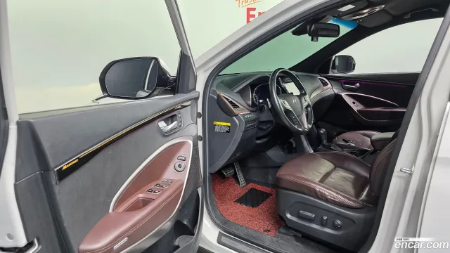 Hyundai Grand Santa Fe (Maxcruz)