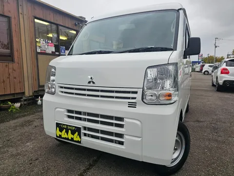 Mitsubishi Minicab Van
