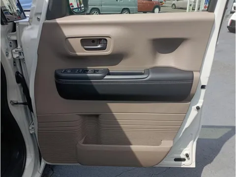 Honda N-BOX Joy