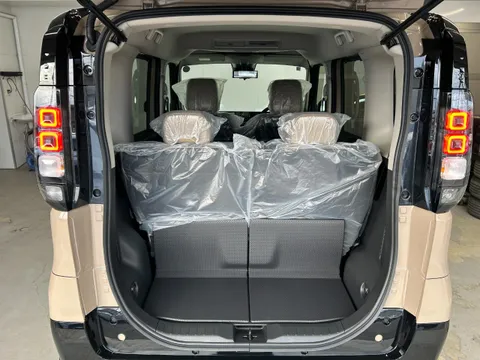 Mitsubishi Delica Mini