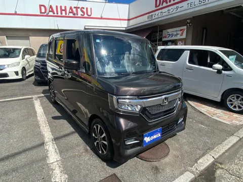 Honda N-BOX Custom