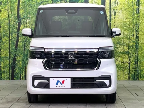 Honda N-BOX Custom