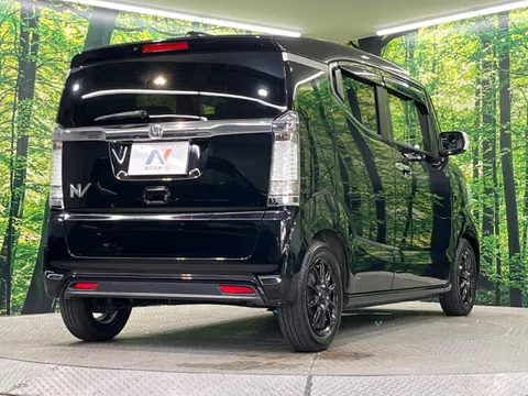 Honda N-BOX Slash