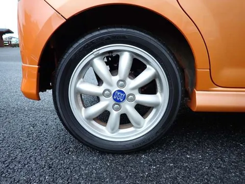 Daihatsu Mira Gino