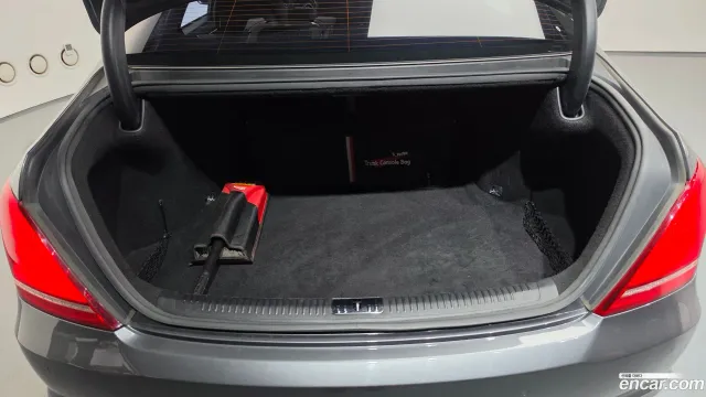 Genesis G90 (EQ900)