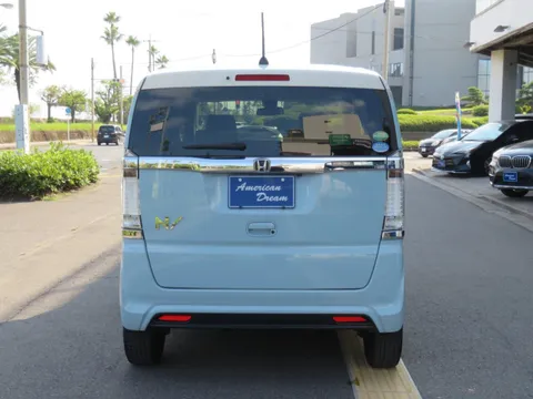 Honda N-BOX Slash