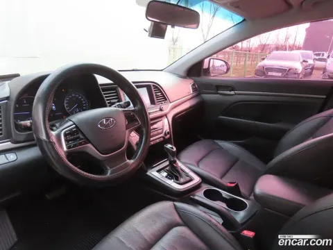 Hyundai Elantra (Avante)