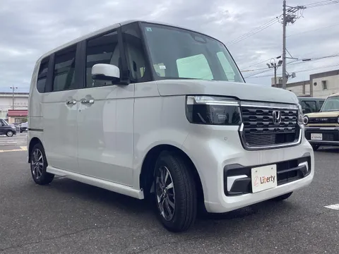 Honda N-BOX Custom