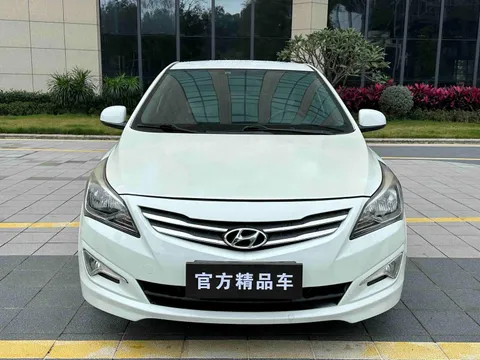 Hyundai Reina