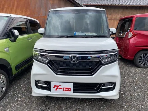 Honda N-BOX Custom