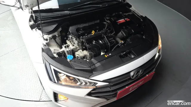 Hyundai Elantra (Avante)