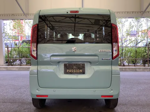 Suzuki Spacia