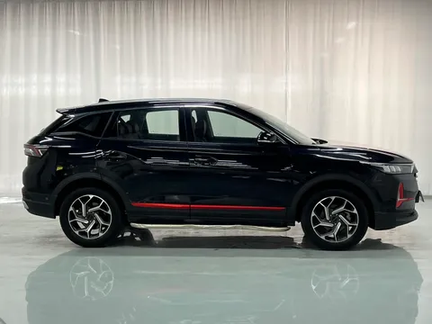 Dongfeng AX7
