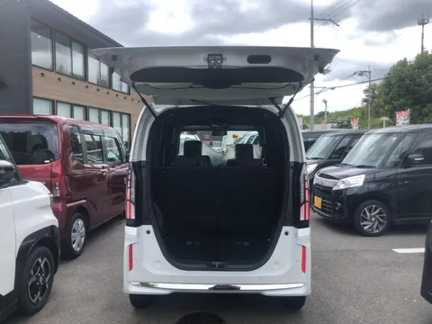 Honda N-BOX Custom