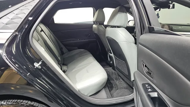 Hyundai Elantra (Avante)