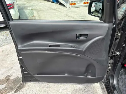 Subaru Lucra Custom