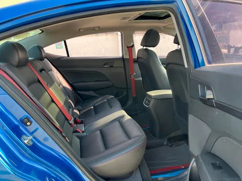 Hyundai Elantra (Avante)