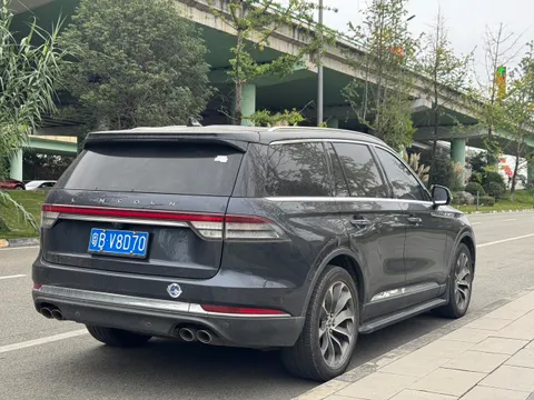 Lincoln Aviator