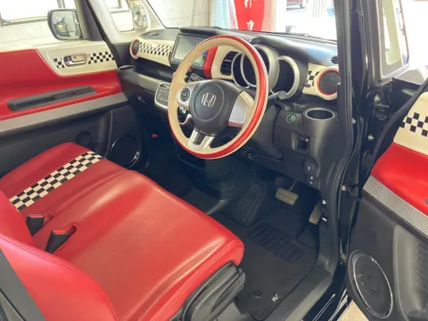 Honda N-BOX Slash