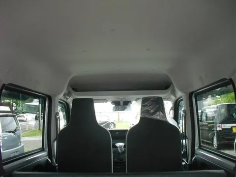 Nissan Clipper Van