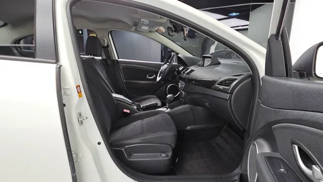 Renault SM3