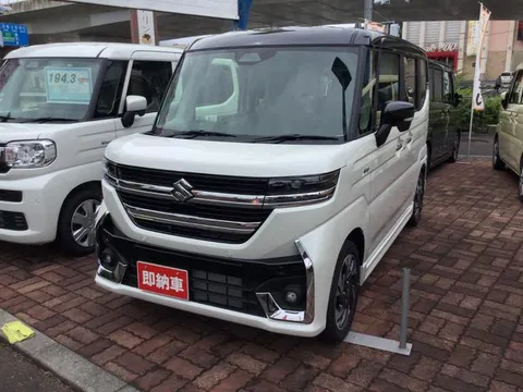 Suzuki Spacia Custom